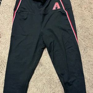 PINK Victoria’s Secret D-backs leggings